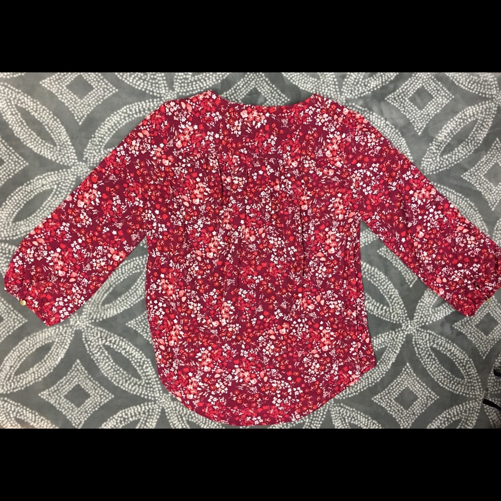St. John's bay rose Allover print 3/4 sleeve top - Picture 2 of 2